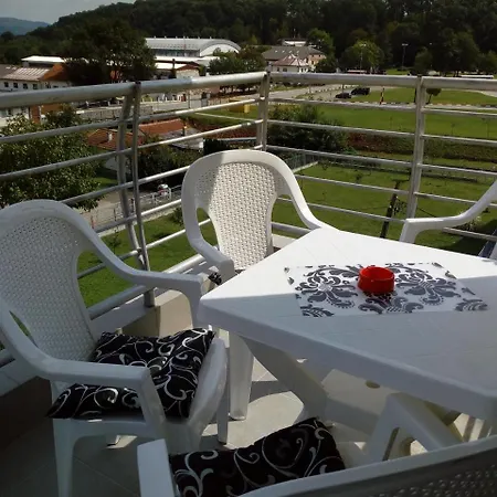 Apartment Tanja 2 *